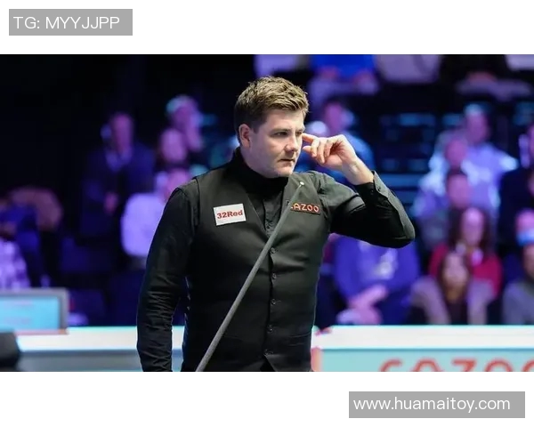 丁俊晖与瑞恩戴在世锦赛的精彩对决回顾与分析